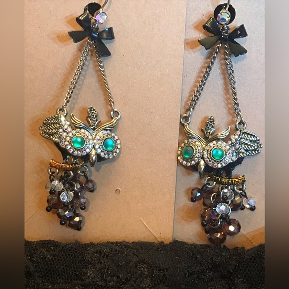 Owl Earrings with Large Luminous Blue Eyes - Picture 5 of 6